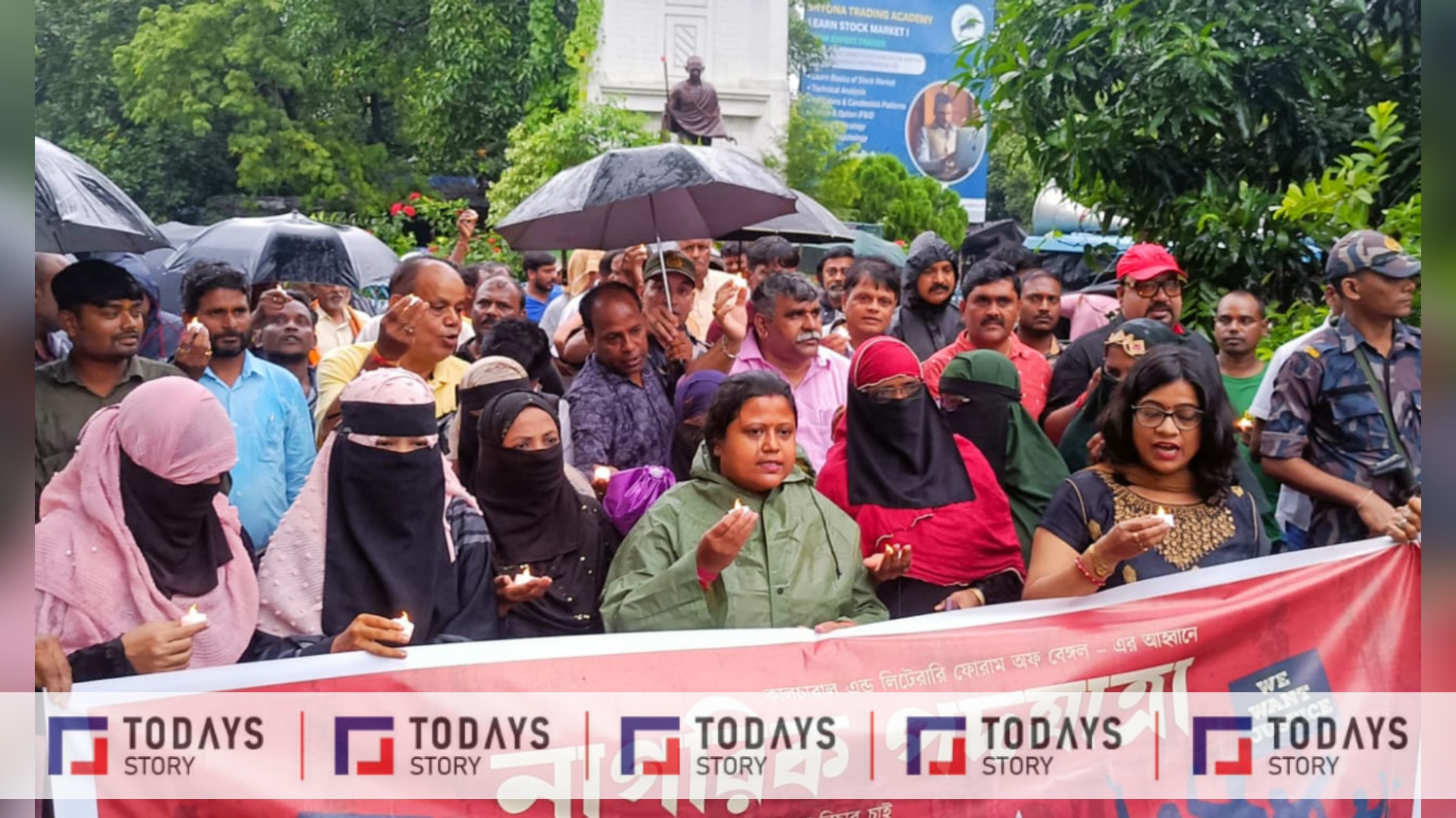 ‘ অরাজনৈতিক স্লোগান’ -এ সোচ্চার আসানসোল বাসী